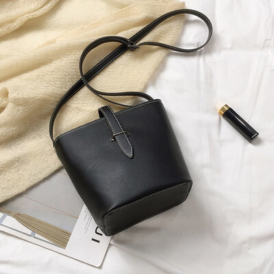 

Simple temperament retro solid color bucket bag female 2019 new fashion Korean casual wild shoulder messenger bag