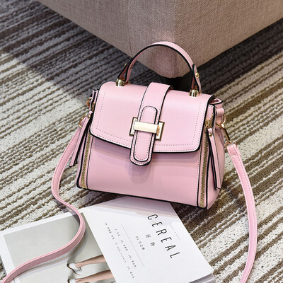 

In autumn Shangxin 2018 Chaohuan version of ladieshandbag is simple 100-fold one-shoulder inclined bag