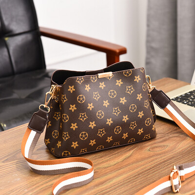 

Little girl spring&summer fashion retro single shoulder bag wide shoulder strap Han version lady inclined handbag