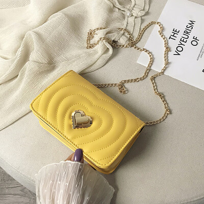 

2019 new simple fashion casual shoulder bag female texture chain crossbody bag wild peach heart embroidery line small square bag