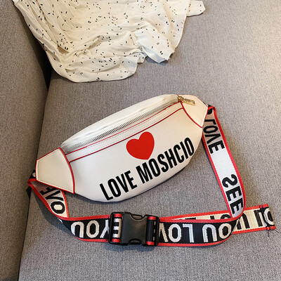 

2019 new casual versatile shoulder bag simple sports canvas pockets fashion personality letters heart-shaped Messenger bag