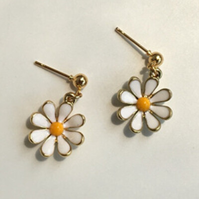 

1Pair Sweet Daisy Flower Earrings Temperament Simple Zircon Earrings