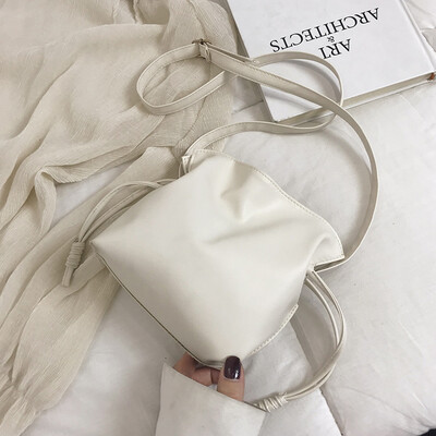 

2019 new Mori little fairy bag casual fashion tide wild shoulder bag simple temperament solid color Messenger bag