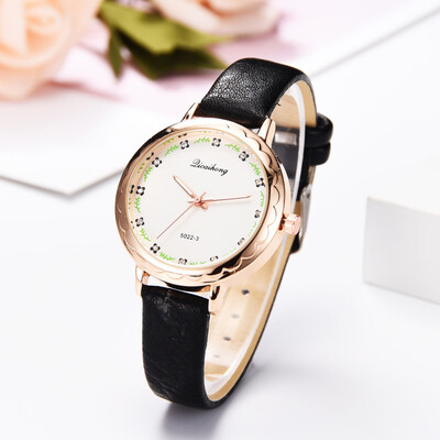 

〖Follure〗Fashion Simple And Simple Leisure Twigs Scale Leather With Strap Ladies Watch
