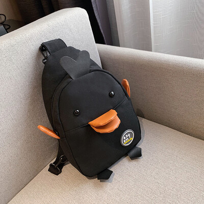 

2019 new casual wild girl shoulder canvas bag fashion cartoon cute cute duck duck backpack