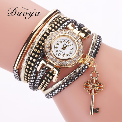 

Womens diamonds tide rivet round bracelet bracelet with diamond flower pendants womens watch