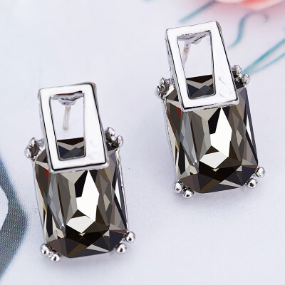 

Wild temperament 925 silver diamond crystal earrings