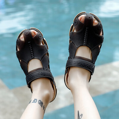 

Summer breathable sandals mens Baotou slippers slip-proof fashion outside the beach shoes driving cave shoes mens tide