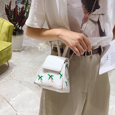 

New small bag female bag 2019 new handbag summer small fresh fashion ins super fire mini crossbody bag