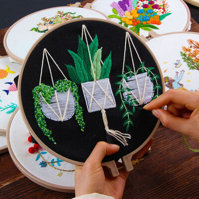 

Full Range of Embroidery with Tools Kit DIY Flower Regiment Handkerchief for Valentines Day Gift DIY Knitting Product