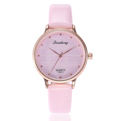 

Korean version of the personality ladies belt watch rivet scale stone