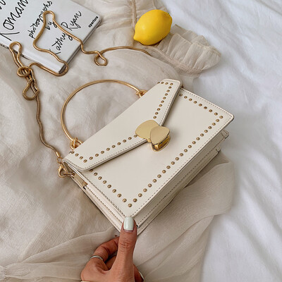 

In summer the new woman 2019 new style is popular in France the texture of the foreign hand-held womens bag is slanted&tren