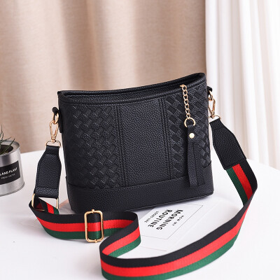 

New fashionable broadband bag for vagrant ladies with one shoulder&inclined bag Korean version of Xiaoxiang lady bag&100 b