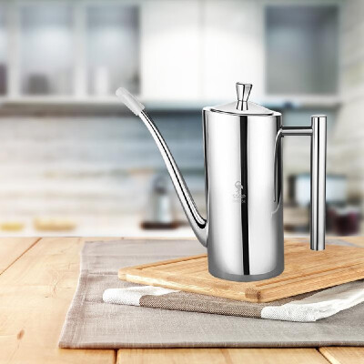 

Olive Oil Dispenser Stainless Steel Oil Pot Bottle Oil Vinegar Can Soy Sauce Pot Seasoning Bottle Kitchen Cook Tool for BBQ 700ml