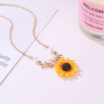 

Female decorative pearl sun necklace temperament sunflower pendant necklace