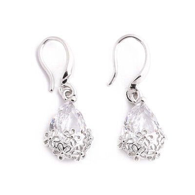 

Zircon Silver Earrings Delicate Flowers New Teardrop-shaped Pierced Earrings