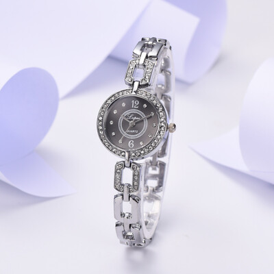 

RM European Simple Casual Beauty Fashion Small And Delicate Bracelet Watch