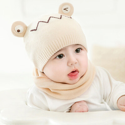 

Korean version of autumn&winter new baby childrens hat cartoon frog knitted cotton hat neck set