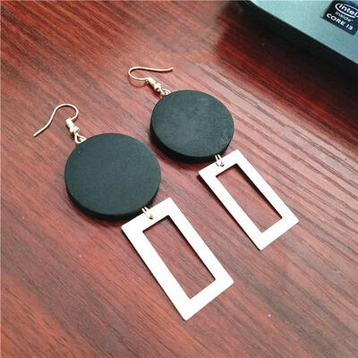 

Hot Round Wood Earrings Long Statement Gold Earrings Rectangle Dangle Drop Earrings For Women Fashion Jewelry Brincos Oorbellen