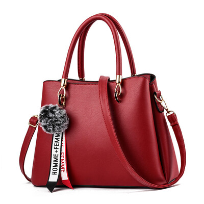

Handbag female 2018 autumn new wave female bag fashion middle-aged mother atmosphere single shoulder slung wild female bag