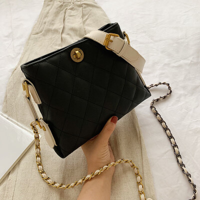 

Qiao Bani 2019 new Korean fashion Dongdaemun simple chain hippie bag slant diagonal cross fashion handbag