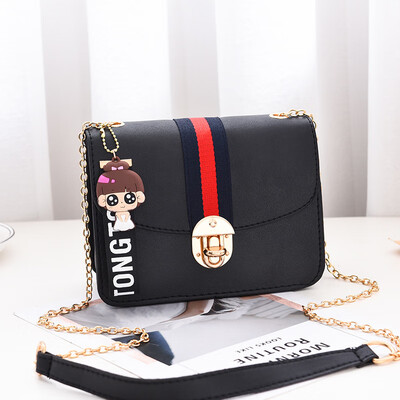 

2019 spring&summer new womens bag Korean version of the fashion simple small square bag cool shoulder shoulder Messenger bag