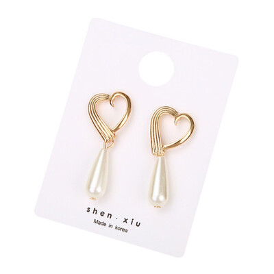 

Women Elegant And Fashion Design Trendy Pearl Drop-Shaped Wild Temperament Earrings Retro Peach Heart Love Long Earrings