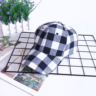 

New Plaid net red plaid duck tongue cap of the same style original fashion fashionable street mens&womens baseball caps