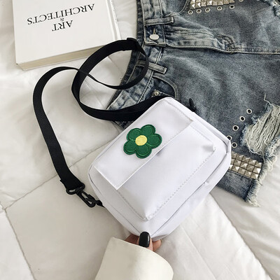 

2019 new small fresh temperament canvas bag female casual simple fashion shoulder bag cute flower Messenger bag