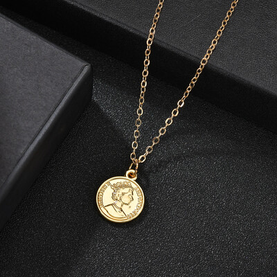 

Minimalism Round Heart Star Hollow Choker Necklace Korean Metal Gold Color Pendant Necklace For Women Fashion Geometric Jewelry