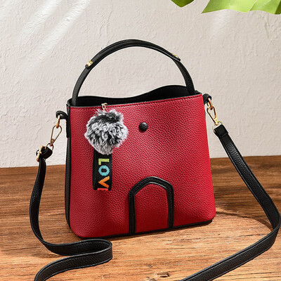 

Bag female 2018 new ladies handbag Korean version of the wild shoulder bag fashion trend Messenger bag a generation