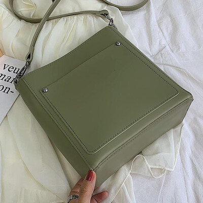 

Spring&summer 2019 new simple Joker personality literary apathy wind shoulder slung solid color bucket bag