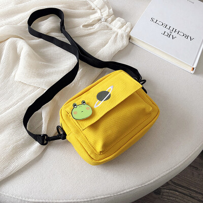 

Temperament fashion chic Messenger bag 2019 new cartoon planet canvas small square bag female simple wild shoulder bag