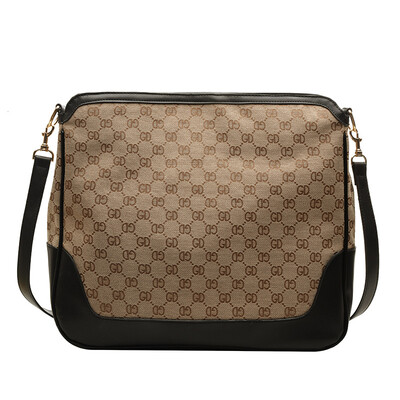 

Korean version of the stylish personality lock casual wild chain shoulder slung box small square bag