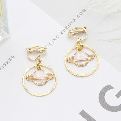 

In 2019 the new brand design asymmetric starfish starfish earrings for women