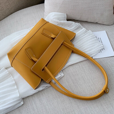 

On the new large bag women 2019 new stylish texture shoulder bag Joker leisure large capacity handbags