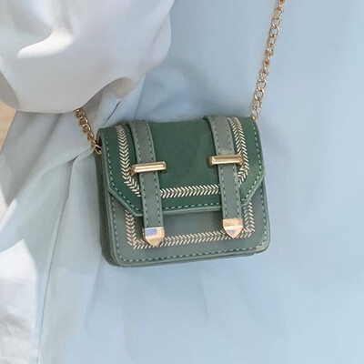 

Bag woman 2019 summer new style Korean version fashion simple solid color belt buckle decoration single shoulder slanting womens