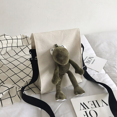 

2019 new casual simple wild shoulder bag cartoon cute little frog canvas bag fashion cute messenger Messenger bag