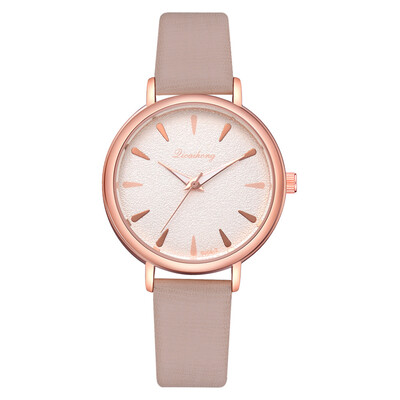 

Korean version of the creative concept petal scale quartz watch student personality casual PU leather fashion jewelry watch