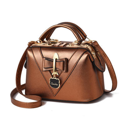 

Small bag 2019 summer new wave female bag Korean version of the fresh fashion single shoulder Messenger steel clip small bag