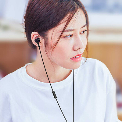 

Xiao-mi Type-C Wired Piston Earphone HSEJ04WM Stereo Sports Headset Earplugs Line Control Gaming Earbuds