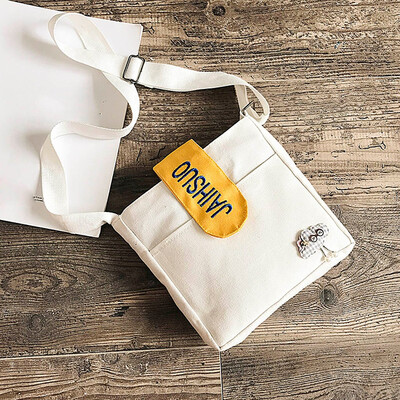 

Tailored Female Canvas Bag Cartoon Shoulder Student Messenger Bag Sleek Simple Bag