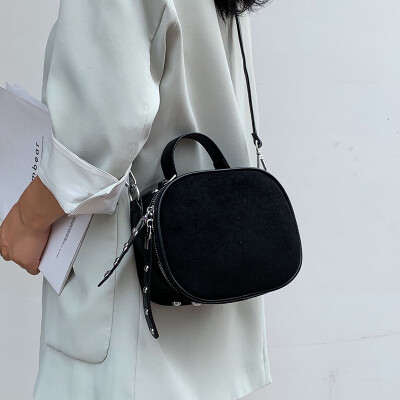 

Senior sense small bag female 2019 new chic Korean fashion matte texture wild single shoulder slung small square bag