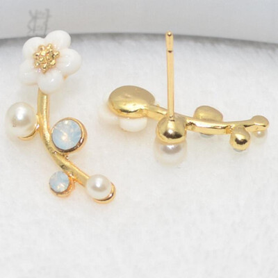 

Shell Flowers Plant Simulated Pearl Stud Earrings Tree Branch Simple Gold Silver Earrings For Women Jewelry Girl Gifts