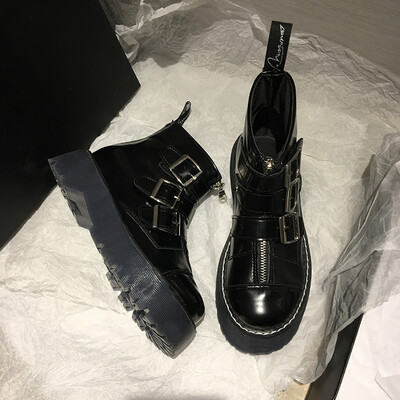 

Retro Motorcycle Martin Boots Female Autumn European&American Fashion Metal Button Individual Net Red Shoes Tide