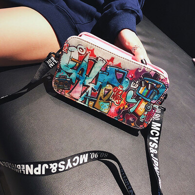 

Tailored Fashion Ladies Lleather Personality Graffiti Zipper Shoulder Bag Messenger Bag