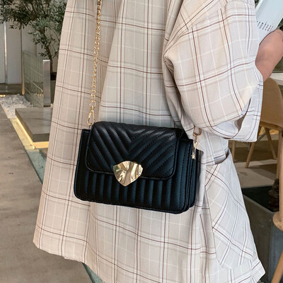 

Net red pouch senior sense handbag 2019 new wild gas chain shoulder bag summer small fresh messenger bag