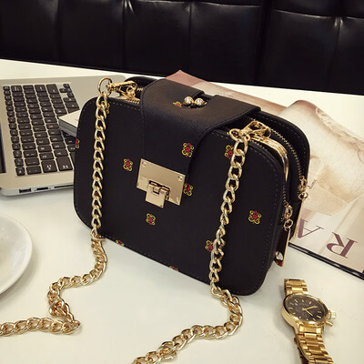 

2017 new Korean fashion women bag shoulder Messenger bag mobile phone bag package package small square bag
