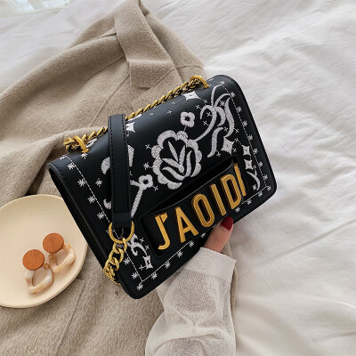 

Autumn retro small bag womens 2019 new style Korean embroidery single-shoulder bag-in-one-way small square bag