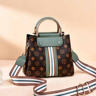 

Fashion Simple Water Barrel Bag Large Capacity Hand-held Summer Single Shoulder Bag